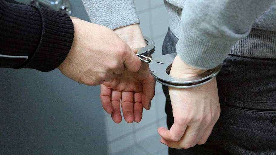 सुर्खेतका होटलमा अनैतिक क्रियाकलाप, २५ जना पक्राउ