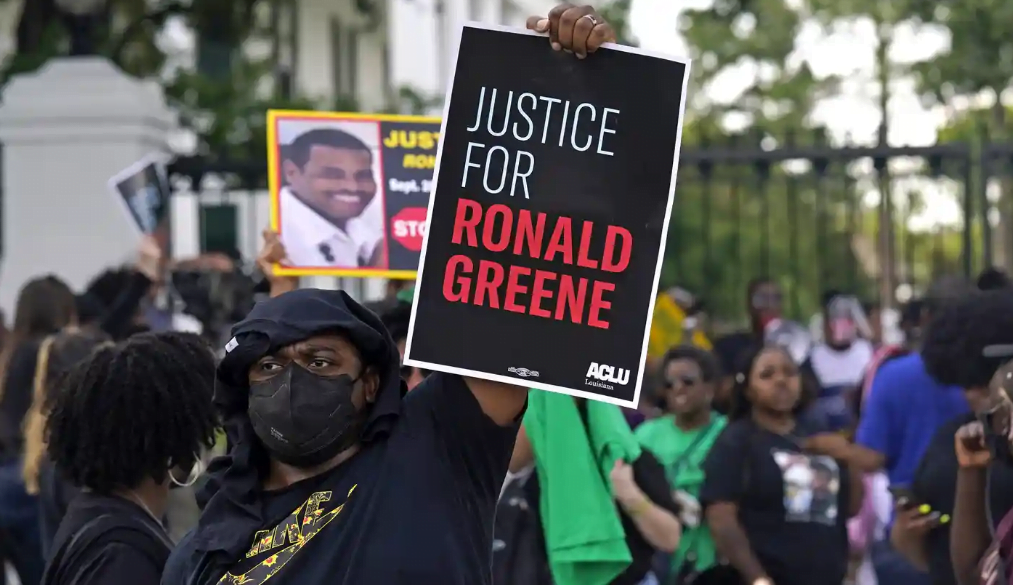 Five Louisiana officers charged in death of black motorist Ronald Green