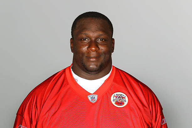 Former NFL player charged with kidnapping in Mississippi