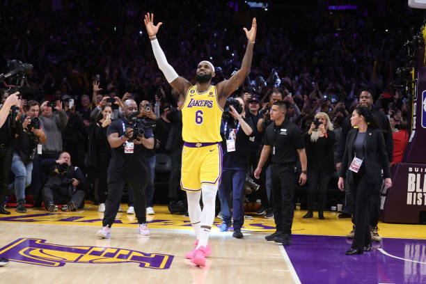 LeBron James makes NBA history on star-studded night in LA