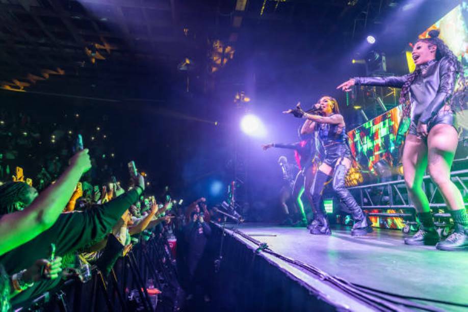 1 dead, 9 injured in stampede at Glorilla concert in New York