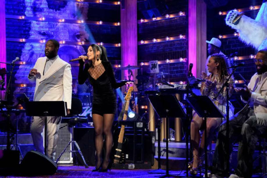 Nicole Scherzinger covers Celine Dion's 'My Heart Will Go On' in Led Zeppelin style