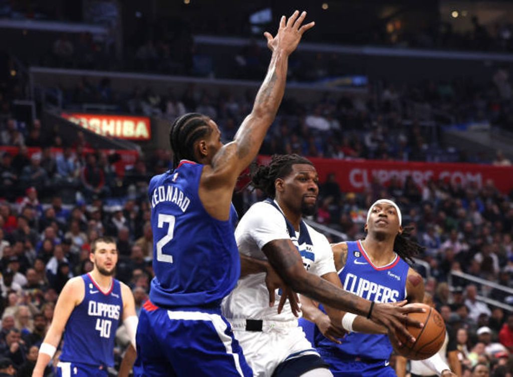 Timberwolves get much needed road win over Clippers