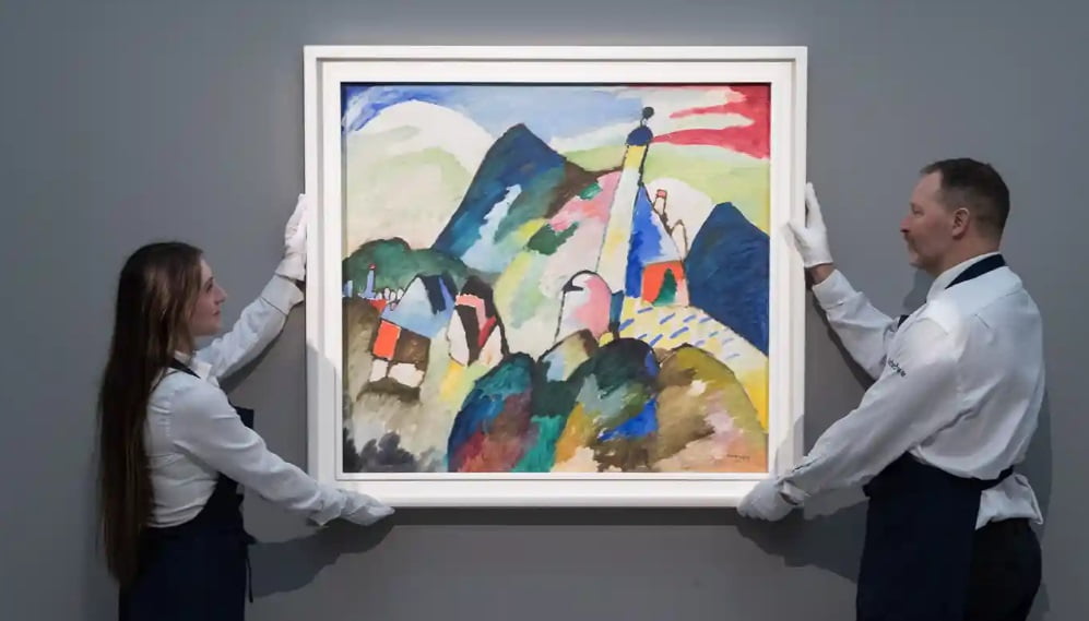 Kandinsky painting stolen by Nazis sells for record £37.2m at auction