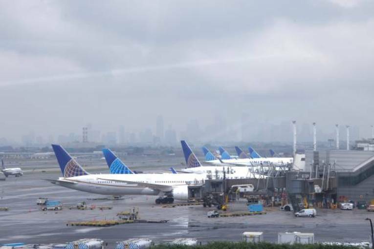 Flight disruptions due to 5G wireless signals could begin this weekend