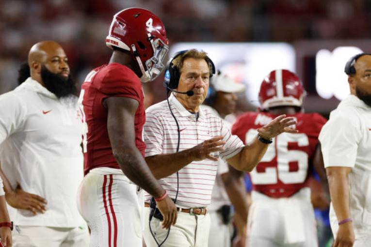 How to watch today's game between the Texas Longhorns and the Alabama Crimson Tide