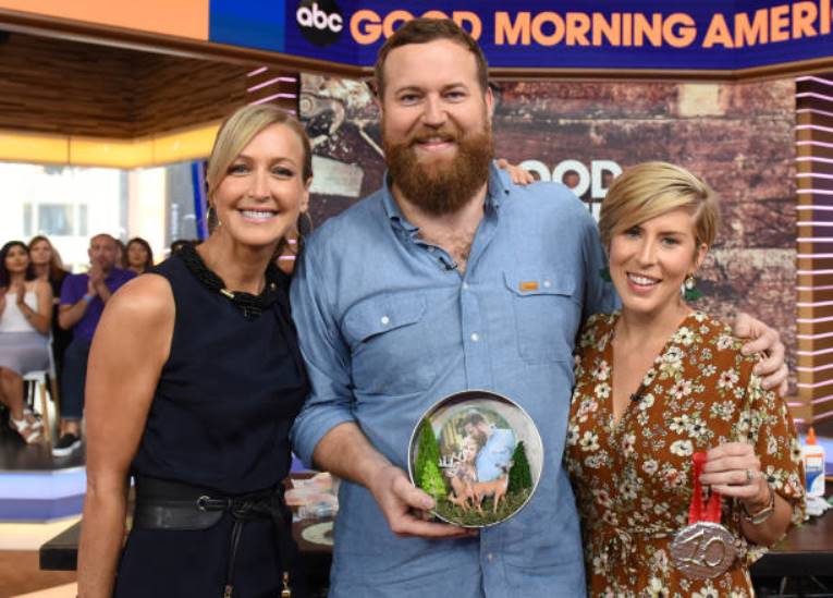 Ben's wife Erin Napier celebrates his 40th birthday by sharing a photo of his transformation: "You've put in so much effort"