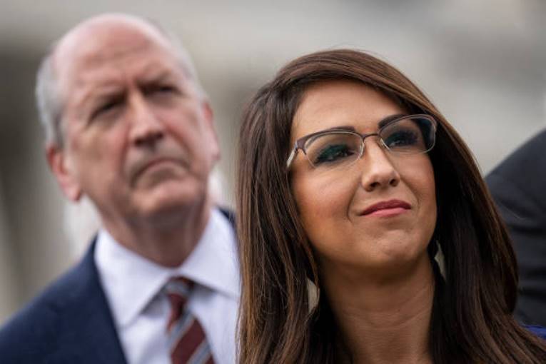 Boebert apologizes on camera for his bad behavior at the "Beetlejuice" performance