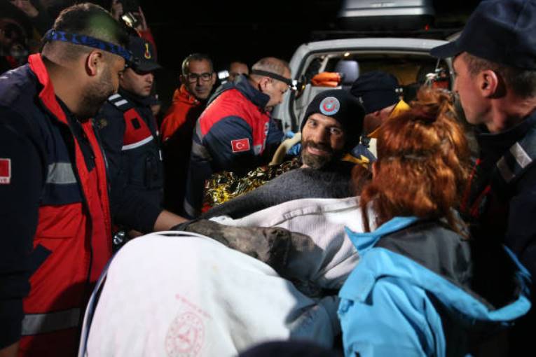 American cave rescuer thought he would "probably not survive"