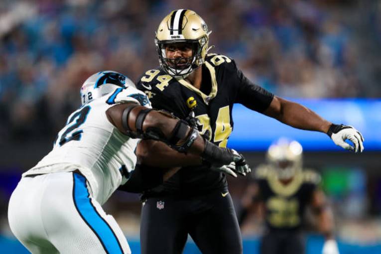 The New Orleans Saints defeated the Carolina Panthers 20-17 to go to 2-0