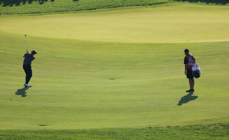 Europe sweeps the foursomes for the first time to begin the Ryder Cup