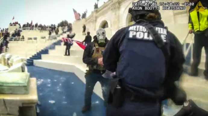 Gas Hat rioter who broke through Capitol tunnel entry on January 6 was arrested by FBI
