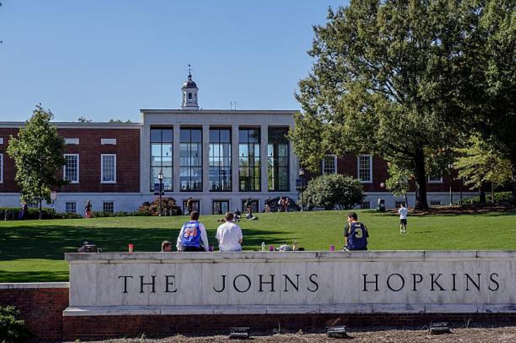 Johns Hopkins medical students will no longer be required to pay fees as a result of a $1 billion donation