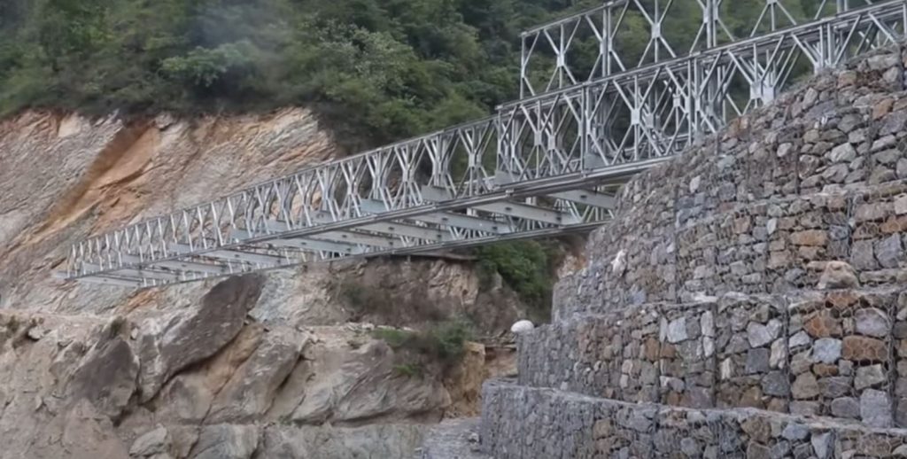 पाँचथरको हेवा खोलामा निर्माणाधीन बेलिब्रिज खस्दा ३ मजदुरको मृत्यु