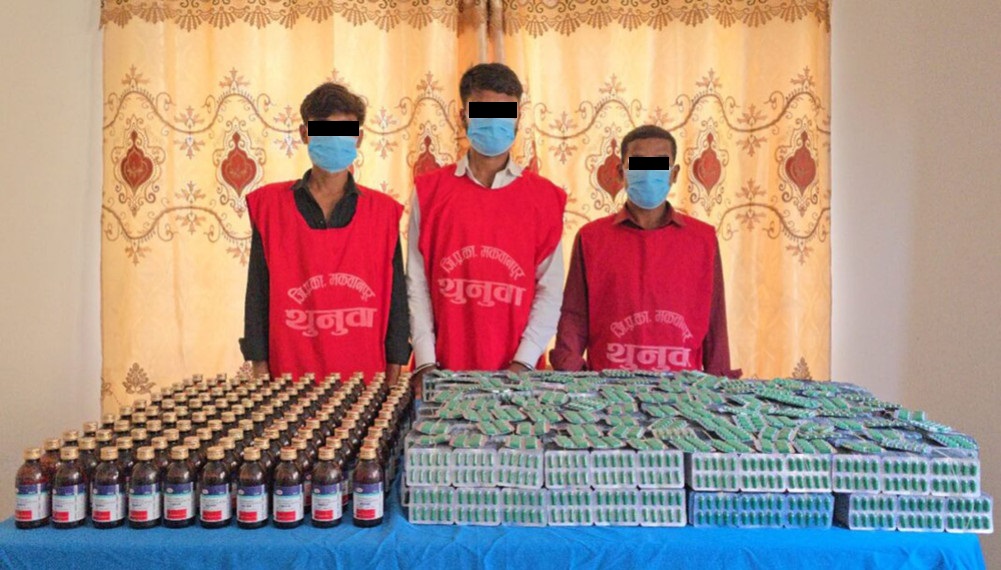 हेटौंडामा लागूऔषधसहित तीन भारतीय पक्राउ, कारको डिक्कीमा लुकाएर ल्याउँदै थिए!