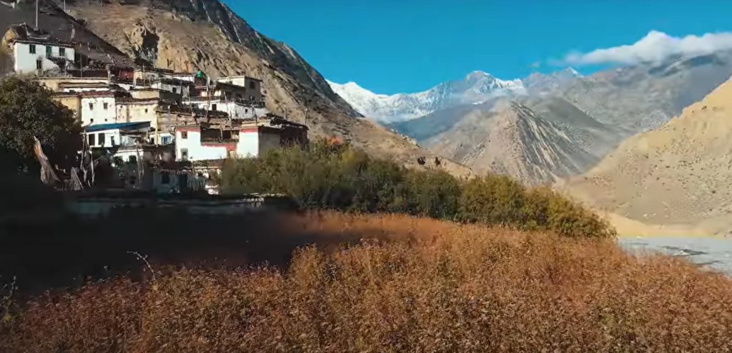 मुस्ताङको सडक स्तरोन्नतिसँगै पर्यटकको संख्यामा दोब्बर वृद्धि, ६ लाखभन्दा बढीले गरे भ्रमण