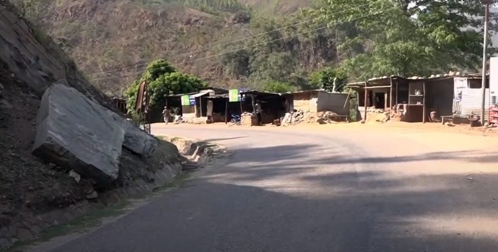 ५१ लाखको ठेक्का लिएर ठेकेदार फरार! शिखर नगरपालिकाको सडक निर्माण अलपत्र