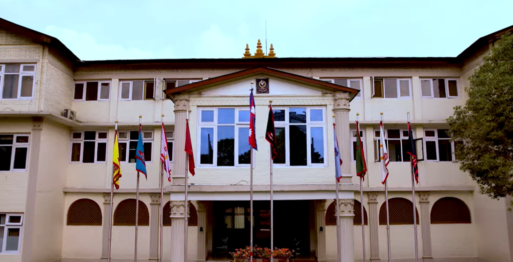 प्रहरीमा ३० वर्षे सेवा अवधि हटाउने तयारीबाट सरकार पछि हट्यो