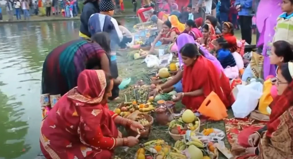छठ पर्व कसरी मनाइन्छ ? सूर्य उपासनाको कठोर व्रत र चारदिने धार्मिक साधना
