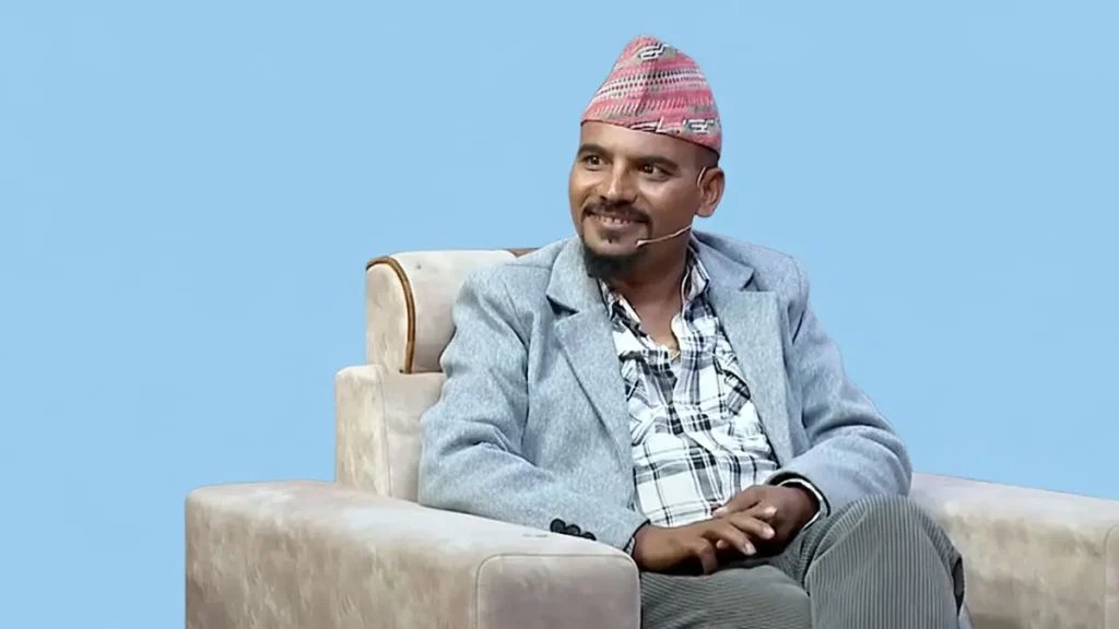 बाइकको फोटो खिच्ने घटनामा माग्ने बुढाले मागे माफ़ी